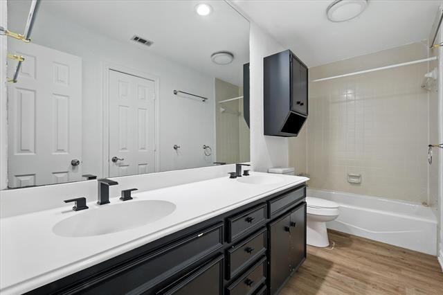 Building Photo - 7021 Lattimore Dr