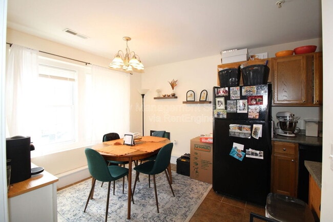 Building Photo - 1 Waverly Dr