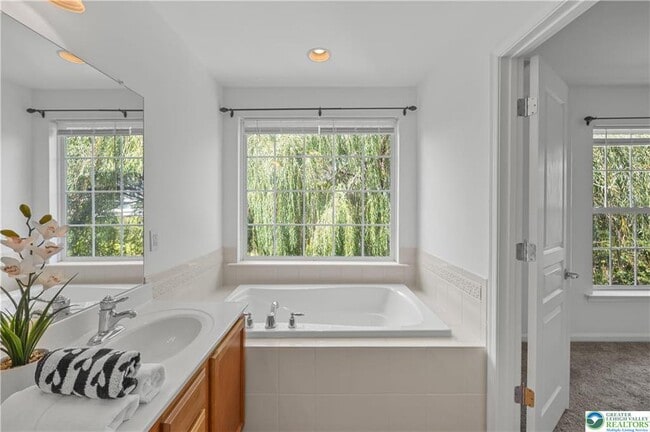 Building Photo - 8517 Gateway Rd