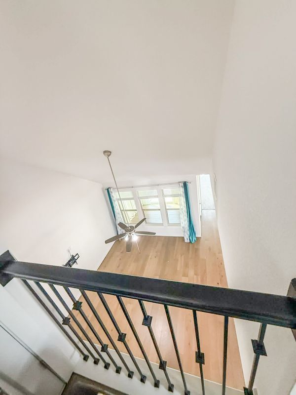 Building Photo - 112 Rosebush Dr