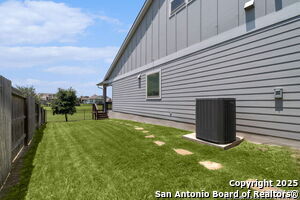 Building Photo - 6595 Mason Vly