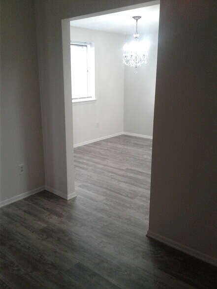 Dining room - 1000 Spring Gate Rd