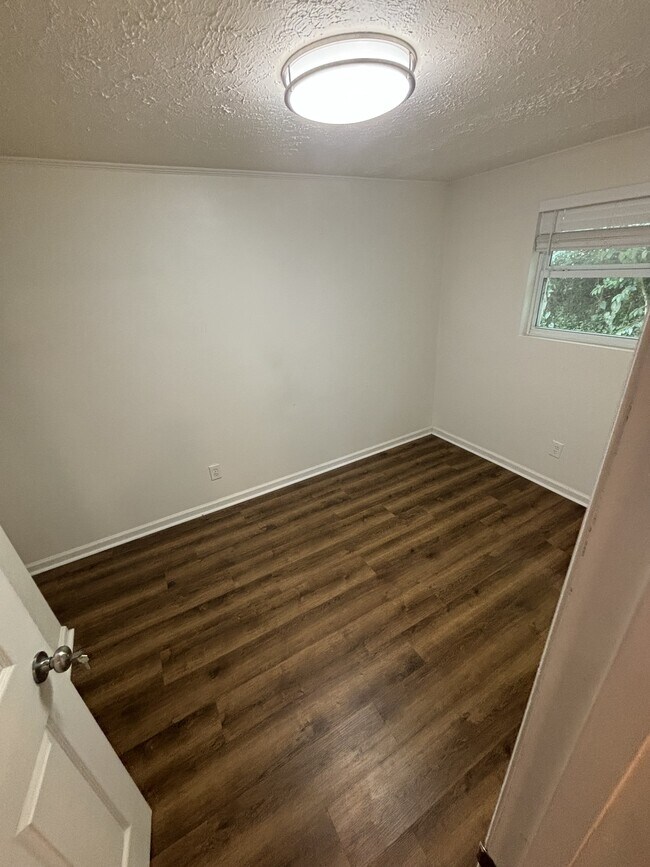 Building Photo - 2219 Belle Vue Way