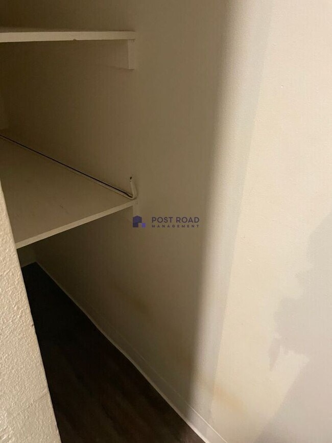 Building Photo - 2902 S Osage Ave