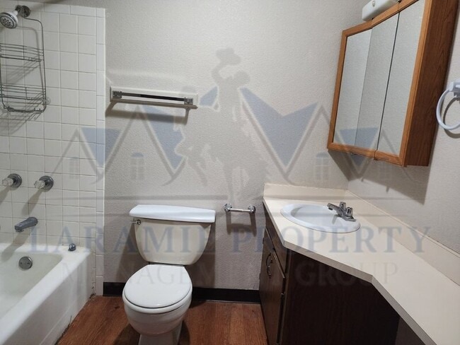 Building Photo - 869 N 8th St