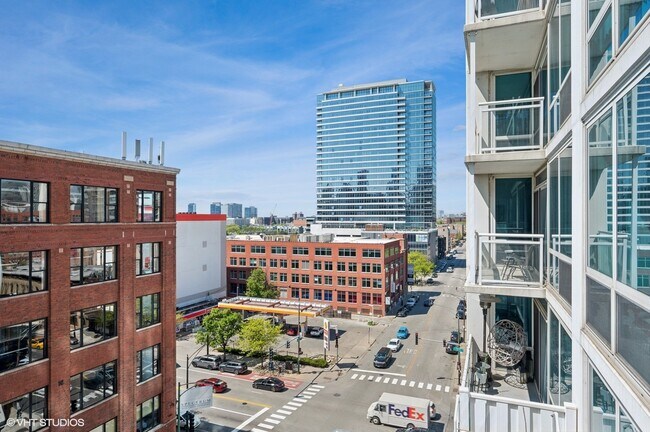Building Photo - 757 N Orleans St