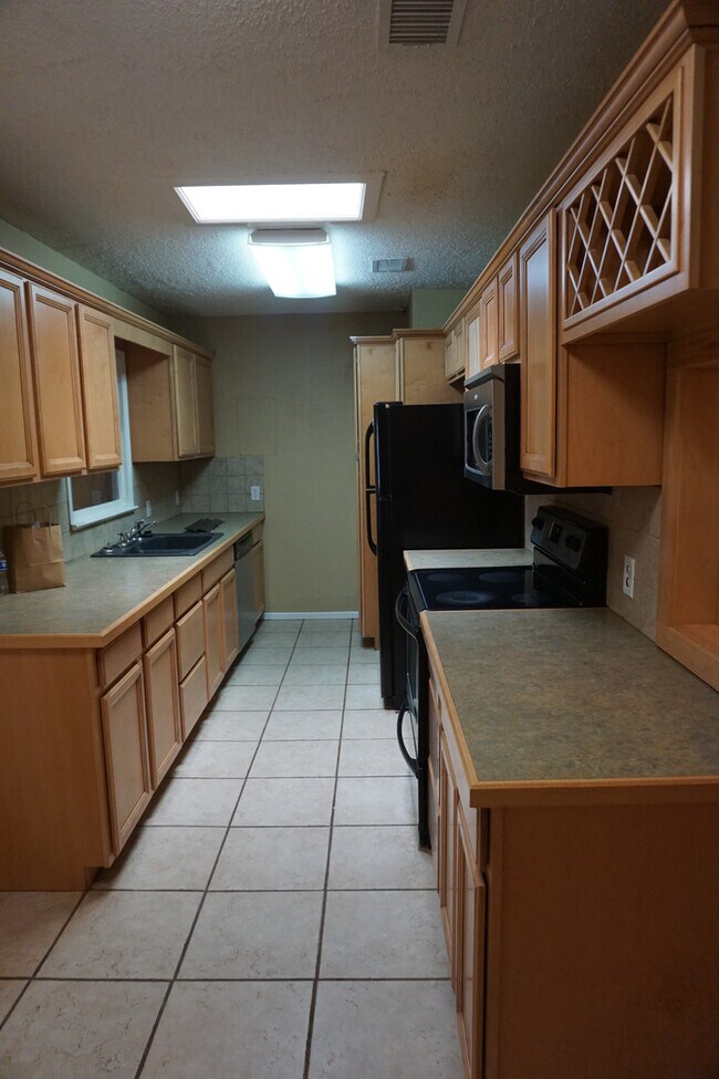 Building Photo - 3414 31st St