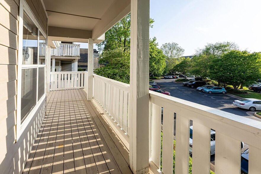 Balcony - 14301 Rosy Ln