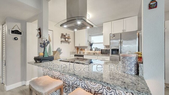 Building Photo - 8008 Lake Eve Dr