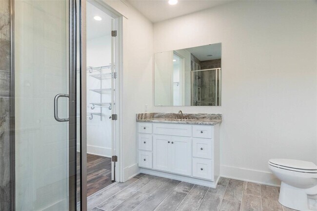 Building Photo - 414 Traditions Blvd