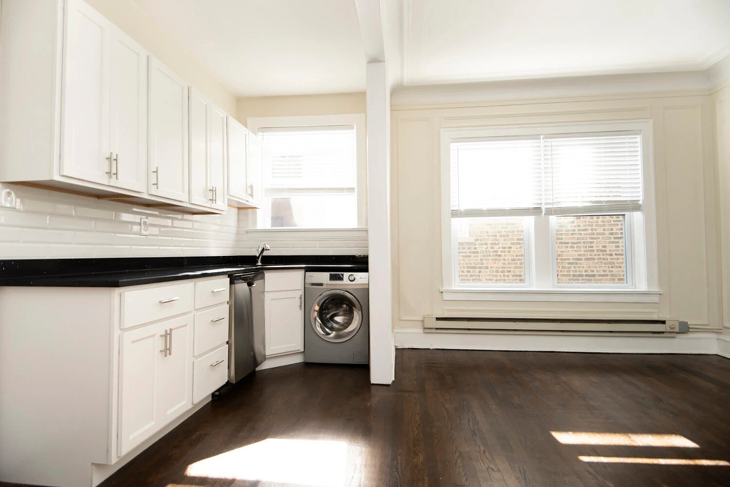 Building Photo - 319 Kedzie St