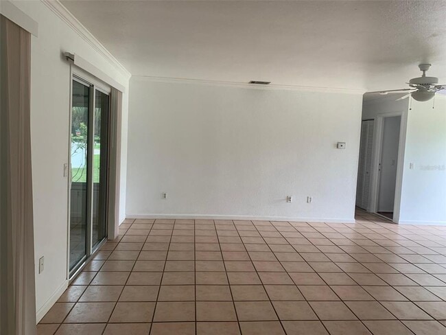 Building Photo - 18356 Robinson Ave