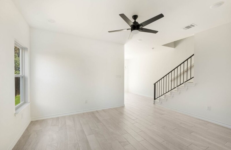 Building Photo - 9018 Wellwood St