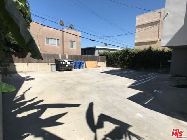 Building Photo - 601 Normandie Ave