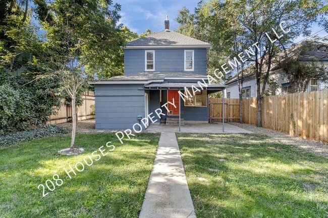 Building Photo - Victorian Home in Downtown Boise!