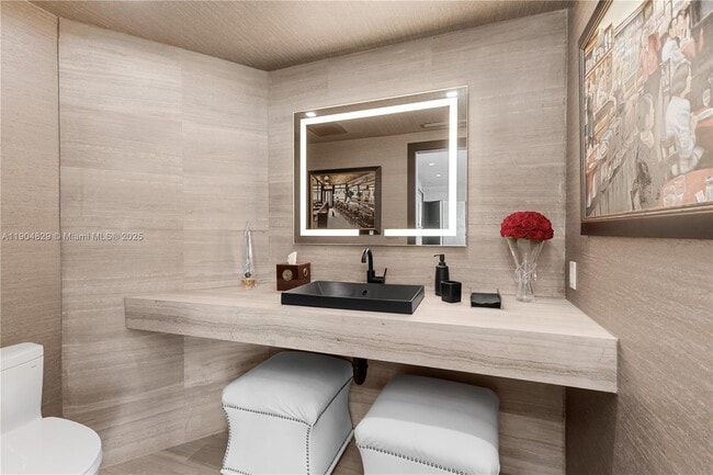 Building Photo - 19955 NE 38th Ct