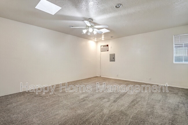 Building Photo - 1312 Quartz Dr SW