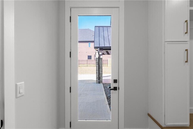 Building Photo - 407 Thunder Rd