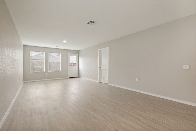 Building Photo - 11838 Flying Aces Rd