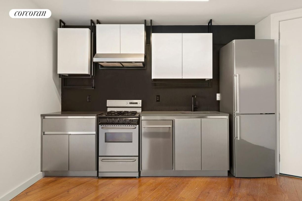 Building Photo - 54 Noll St