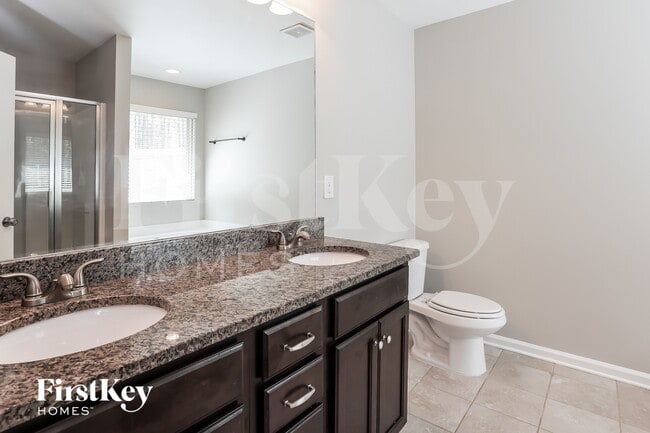 Building Photo - 4186 Woodland Park Dr SW