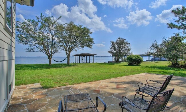 Building Photo - 14535 Diamondhead N