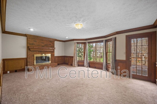 Building Photo - 2645 Wilshire Terrace