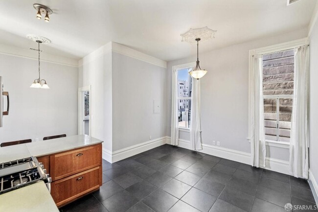 Building Photo - 1241 Fulton St