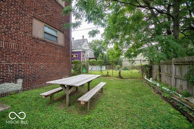 Building Photo - 2060 N Delaware St