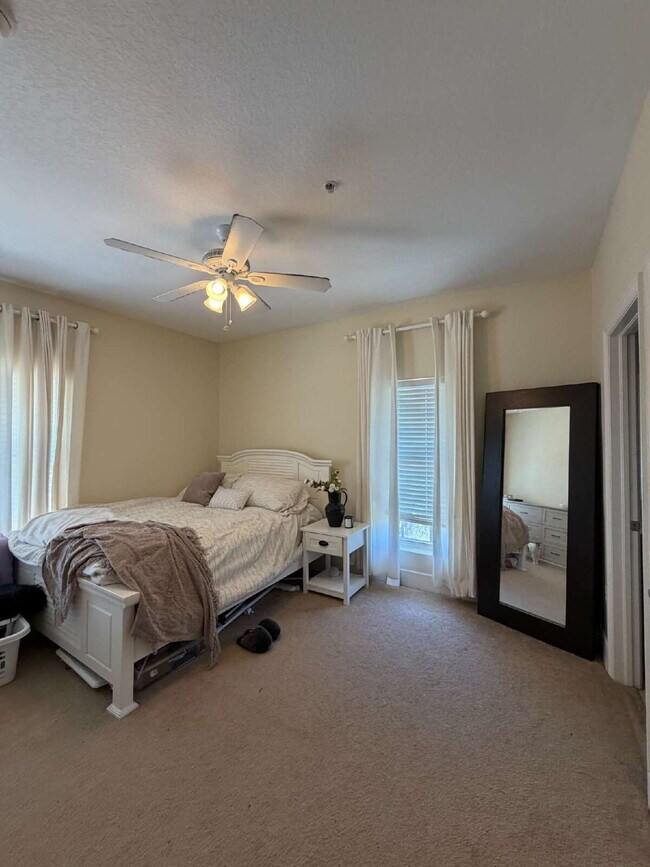 Building Photo - Spectacular 2/2.5 Condo in the Oldsmar Galleria Town Center Lifestyle