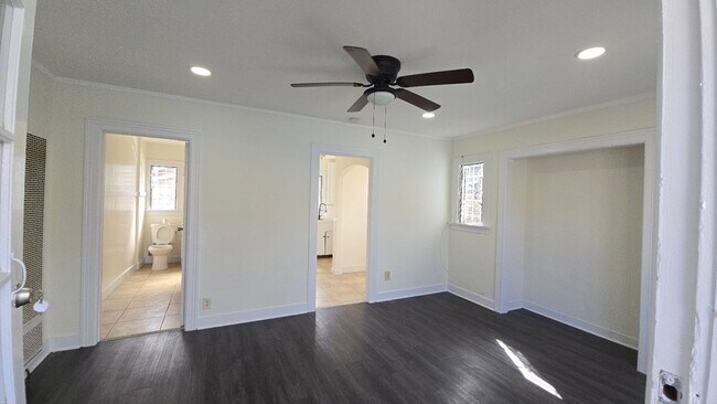Building Photo - 59(454)