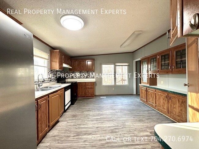 Building Photo - 5268 Montana Cir NW