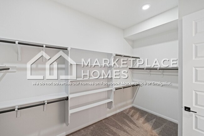 Building Photo - 8016 Hillock Terrace