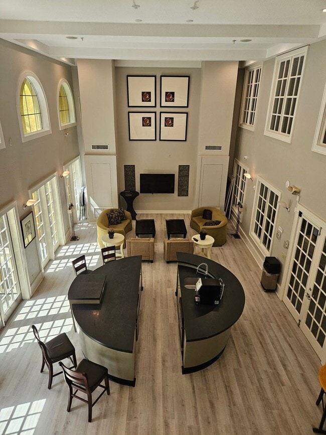 Building Photo - Park North at Cheney 1 bedroom Upgraded Elegant Condo