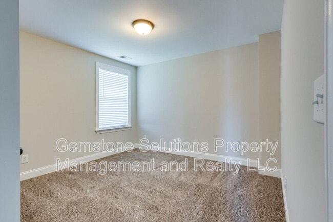 Building Photo - 1634 Earl Ct