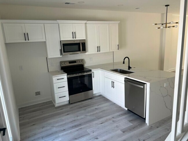 Building Photo - 780 Maxine Ct
