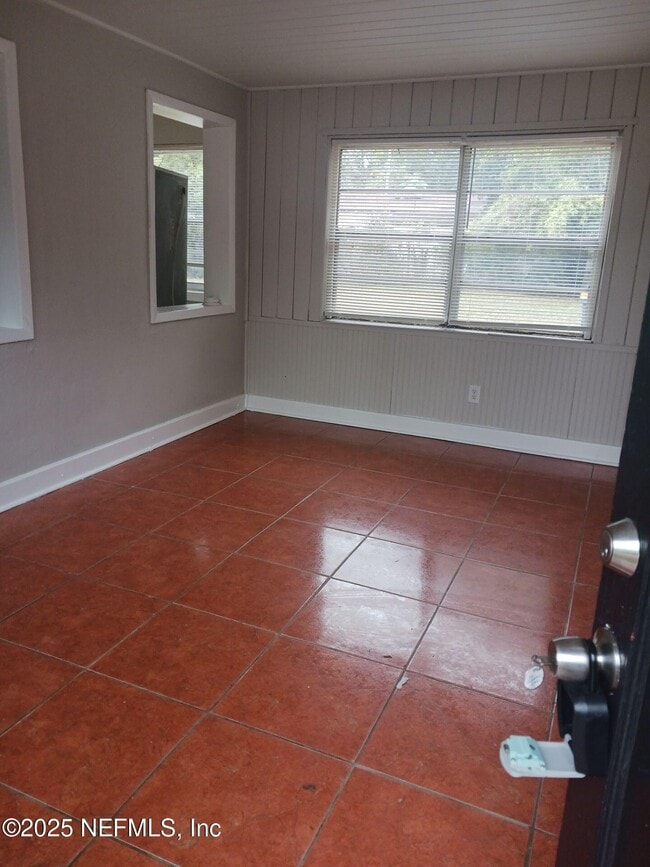 Building Photo - 1669 Stafford Rd