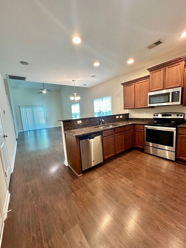 Building Photo - 840 Parnell Ct
