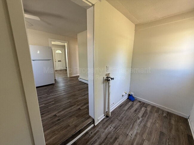 Building Photo - 1500 Airport Ave