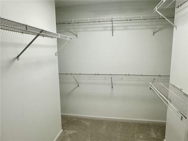 Building Photo - 2555 Haddenham Ln
