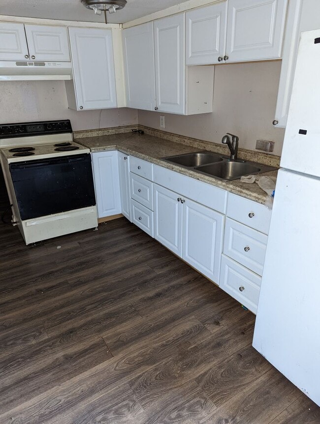 Building Photo - Cute and spacious home for rent.