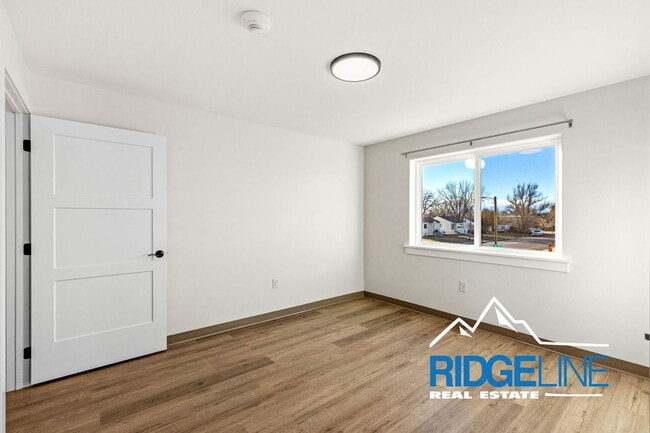 Building Photo - 2501 8th Ave N