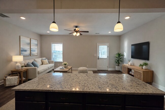 Building Photo - Live Where Comfort Meets Convenience in This Stylish 3 Bedroom Townhome