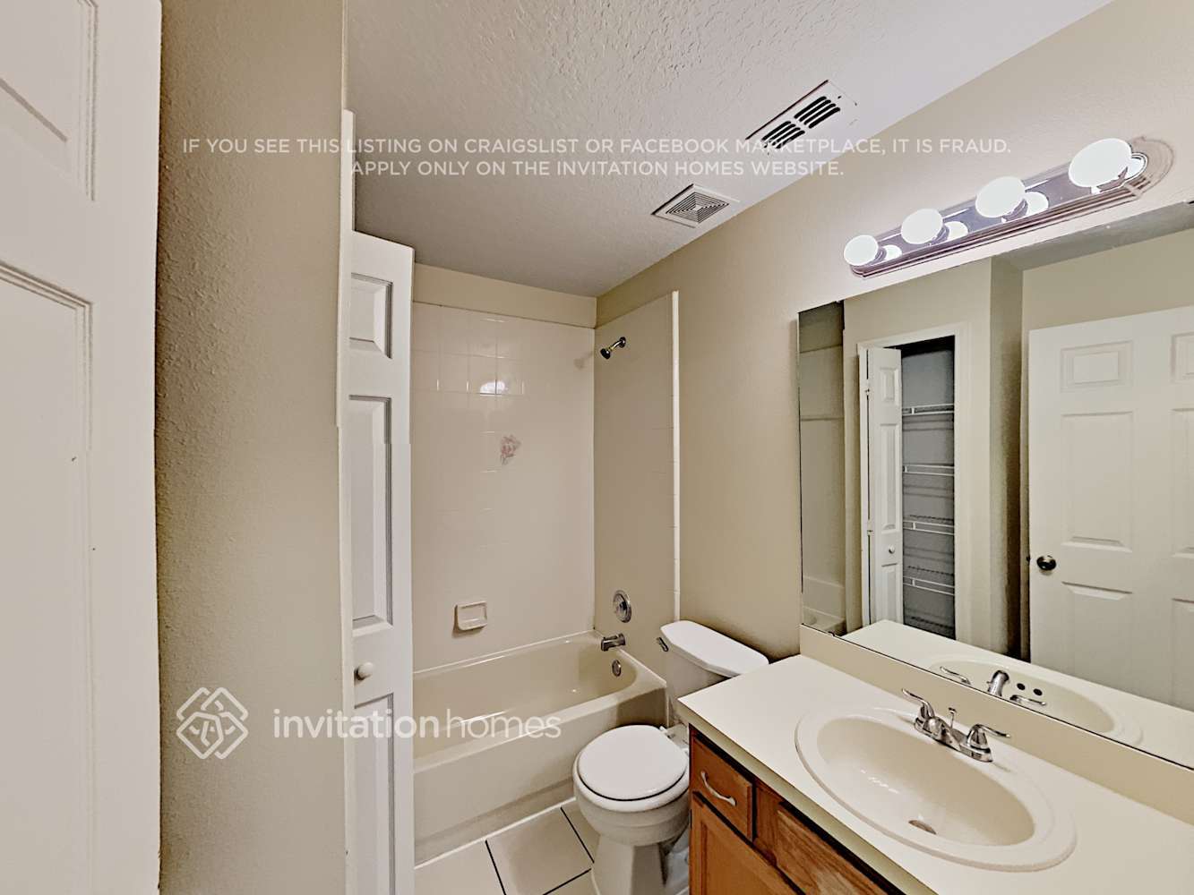 Building Photo - 103 E Division St