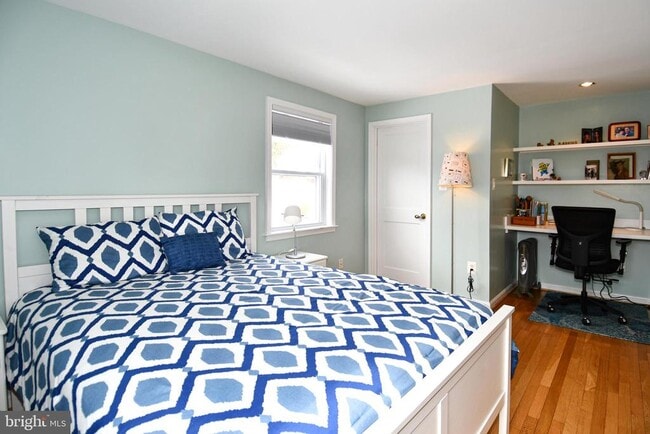 Building Photo - 854 N Liberty St