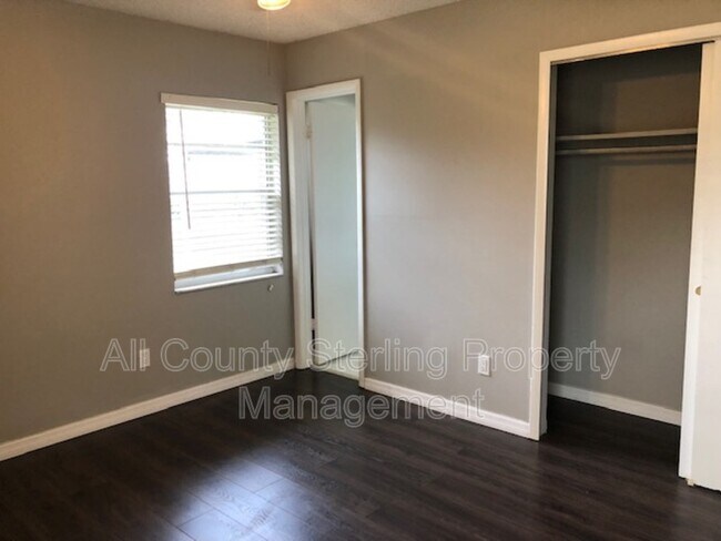 Building Photo - 150 Lady Susan Ct