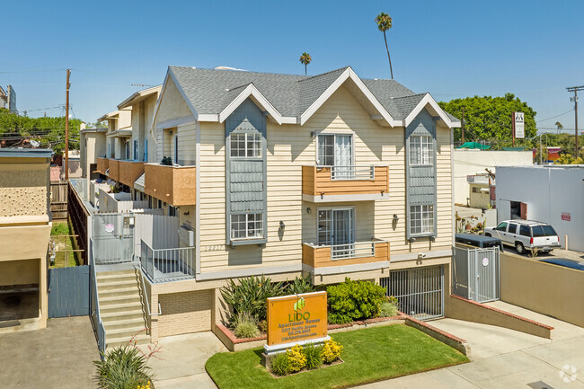 Building Photo - Lido Apartments - 12217 Pacific Ave