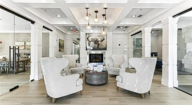 Building Photo - 2910 Clairmont Rd