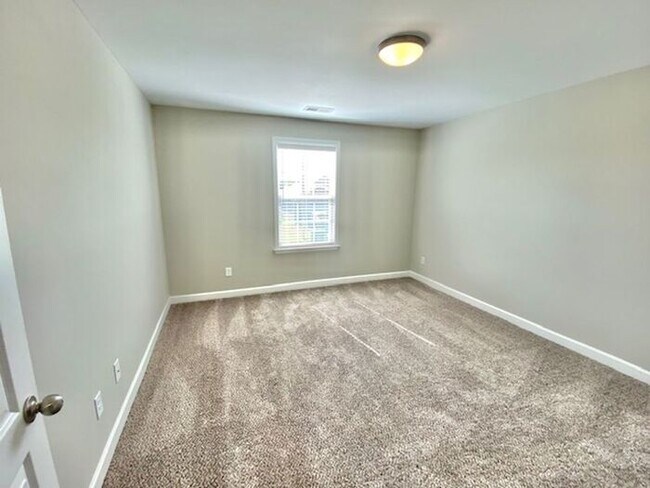 Building Photo - Now Leasing in Southaven @ Rasco Farms- 4-Bedroom 2.5 Bath Home-Availalbe Now!