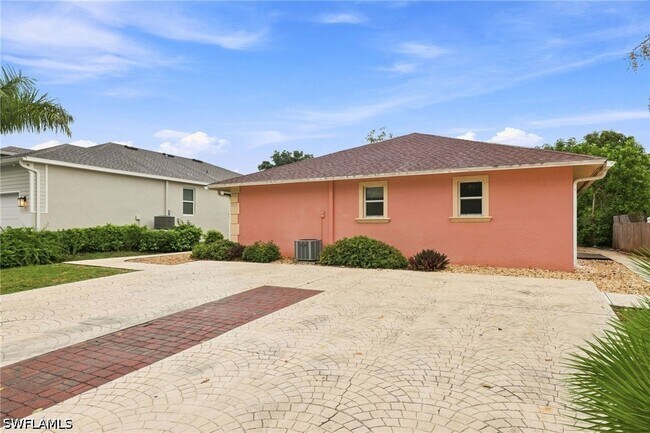 Building Photo - 4438 Pine Lake Rd